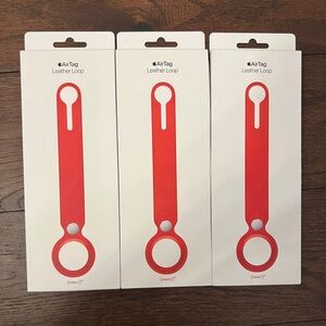 Apple AirTag Leather Loop in Red